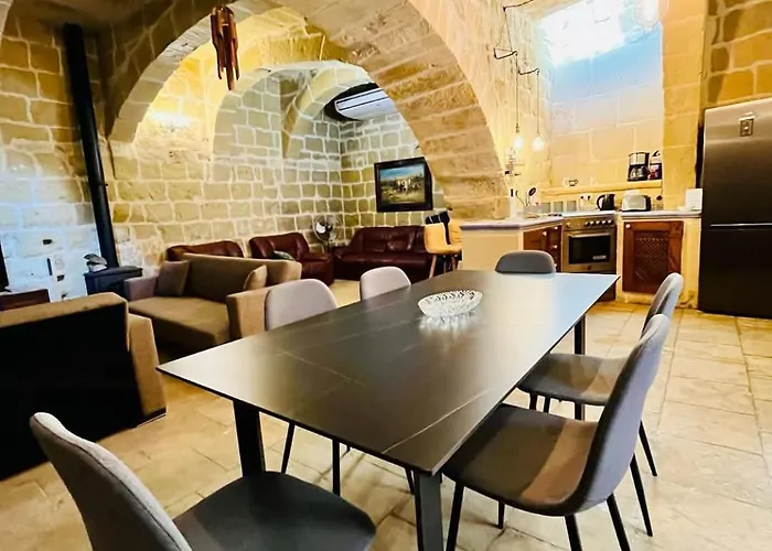 Il Mithna Farmhouse With Indoor Heated Jacuzzi Pool