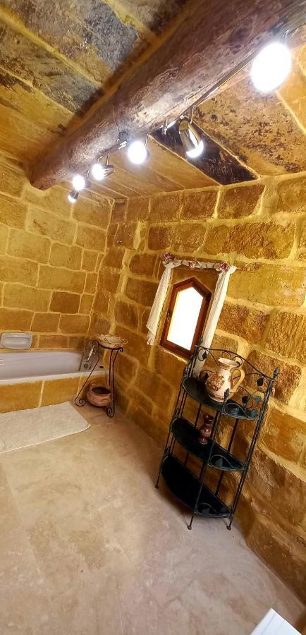 Il Mithna With Indoor Heated Jacuzzi Pool Villa *
