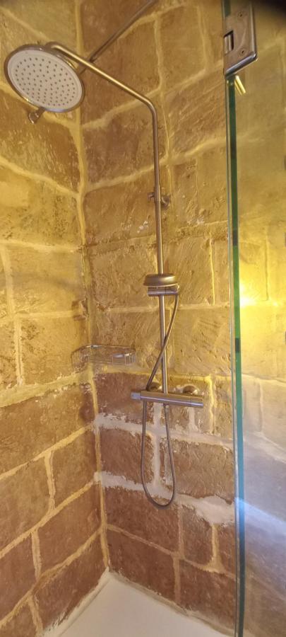 Il Mithna With Indoor Heated Jacuzzi Pool * Għarb