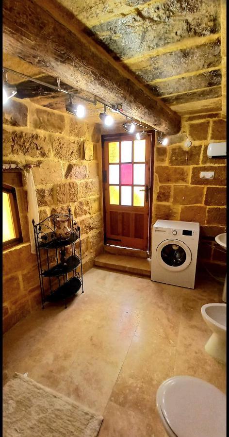 Il Mithna With Indoor Heated Jacuzzi Pool Villa Għarb